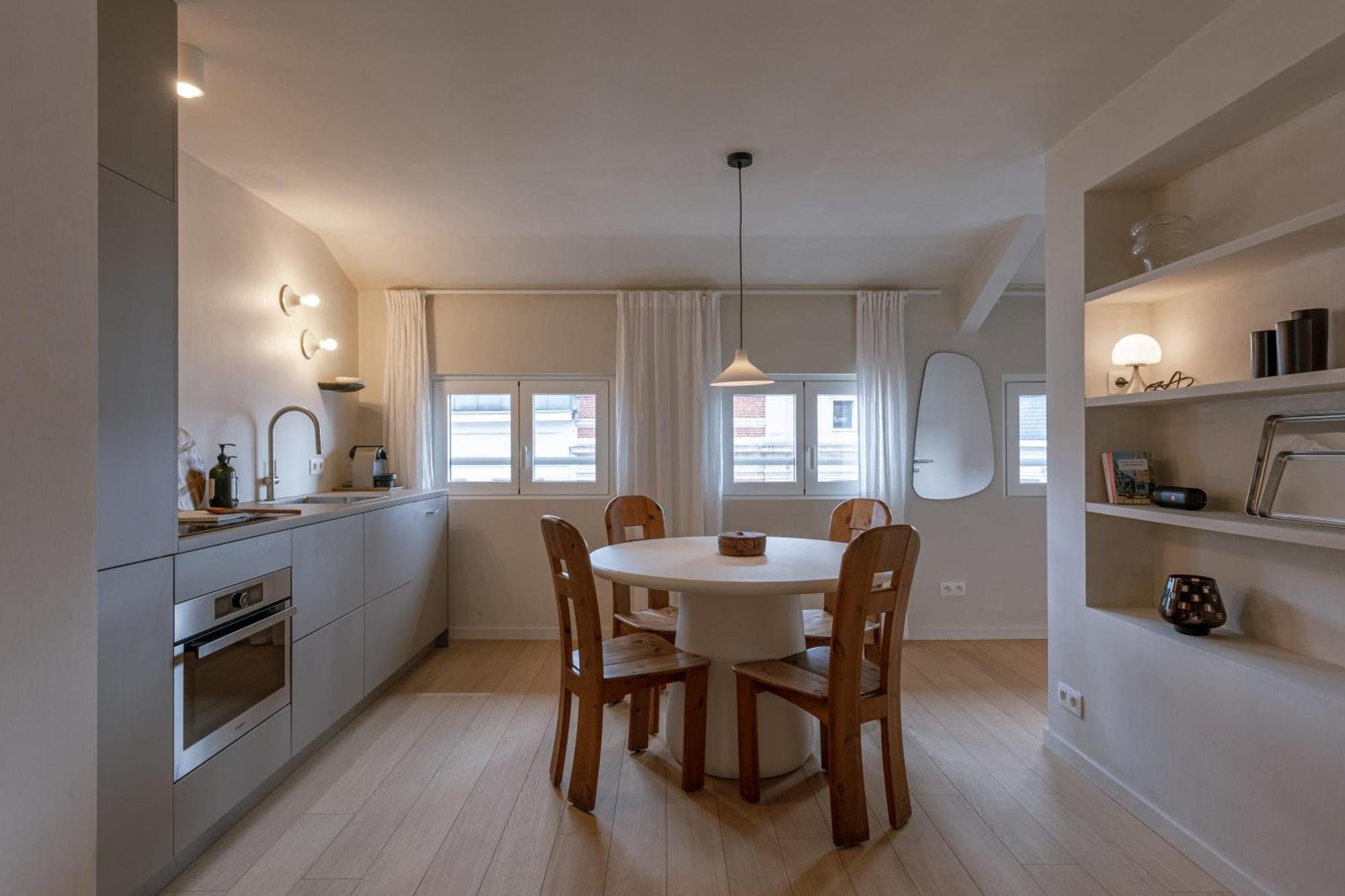 Huswell - Urban Getaway For Two In The Heart Of Antwerp Antuérpia Exterior foto